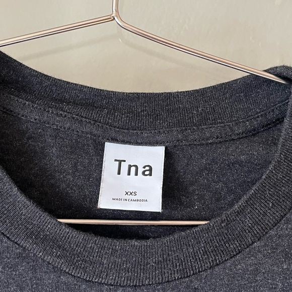 Aritzia TNA Cropped Grey Longsleeve Top - Picture 2 of 3